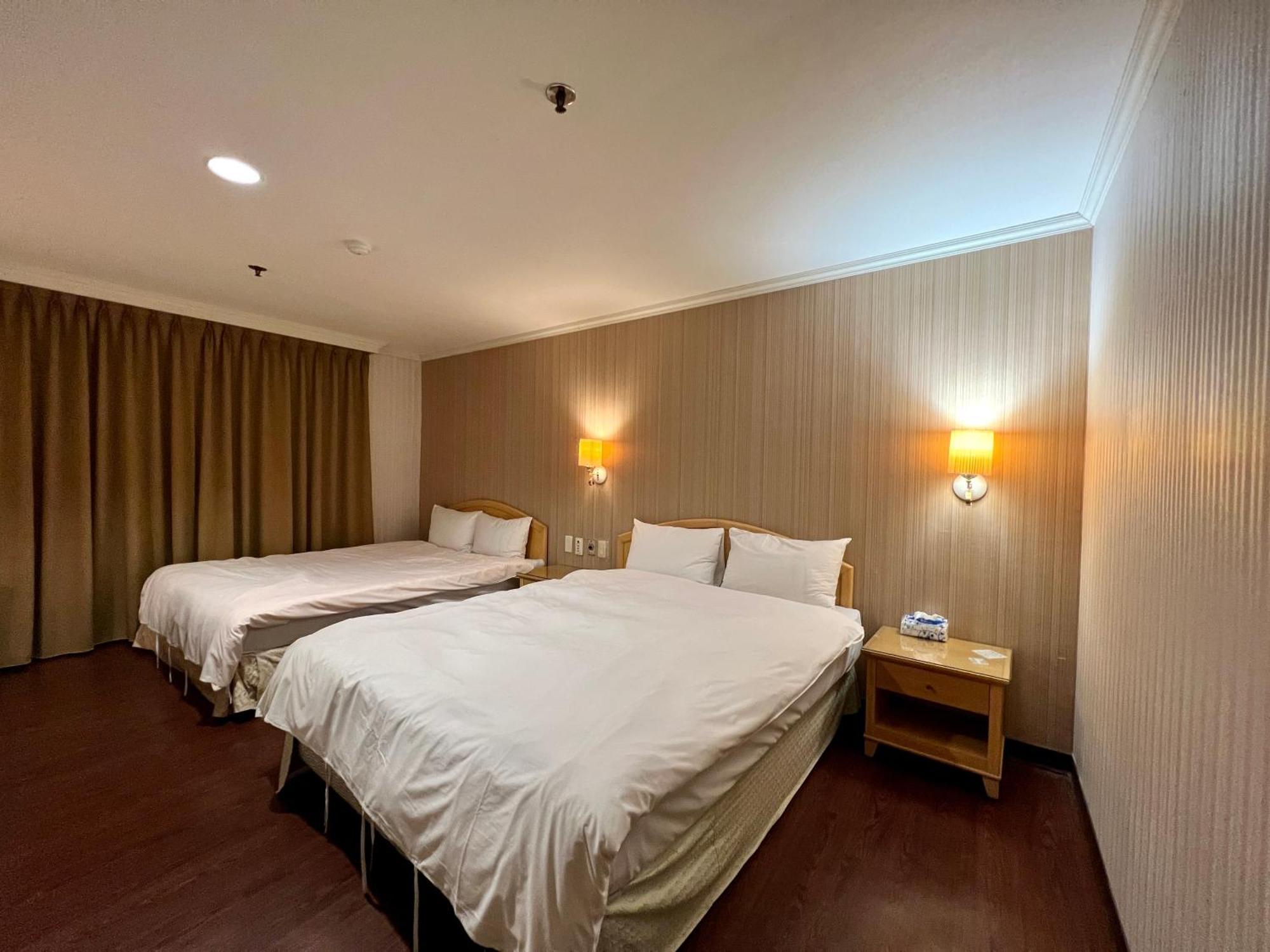 Hermes Hotel Сіньчжу Екстер'єр фото
